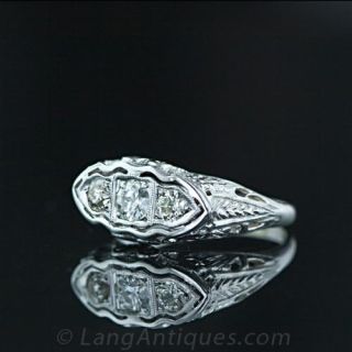 Vintage Three Stone Diamond Ring