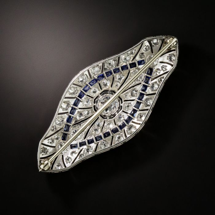 ART DECO 3 STONE 2024 diamante brooch with 3 diamante drops.