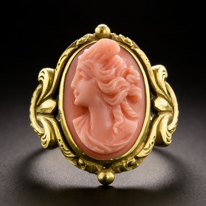 Pink cameo ring top