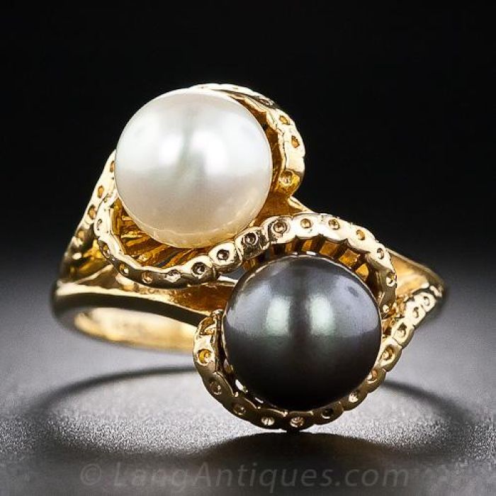 Black and white pearl discount