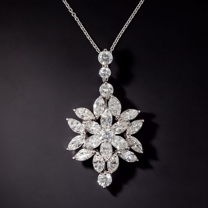 Diamond flower necklace 2024