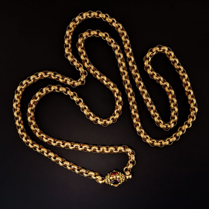 Georgian Engraved Belcher Chain with Garnet Clasp