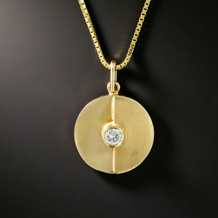 Cartier cd necklace discount