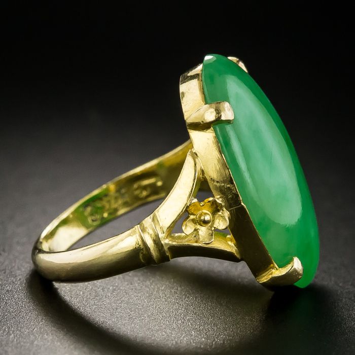 RARE !! BAGUE EN JADE DE MYANMAR : 34,03 CARATS ; 29.3 mm