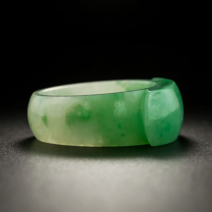 Jade saddle ring shop