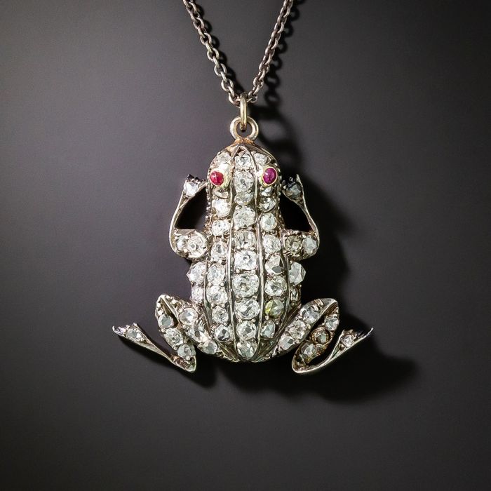 Diamond frog pendant sales