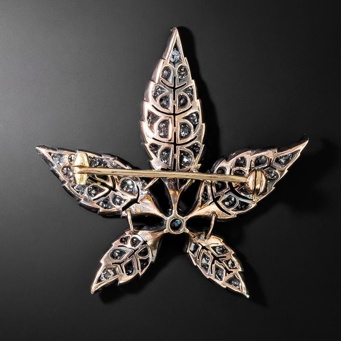 Vintage leaf brooch 2025