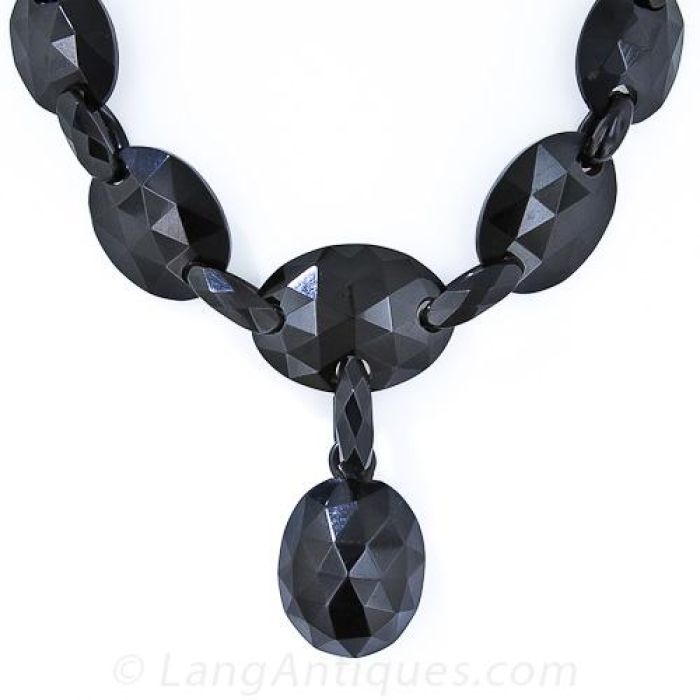 victorian-jet-locket-