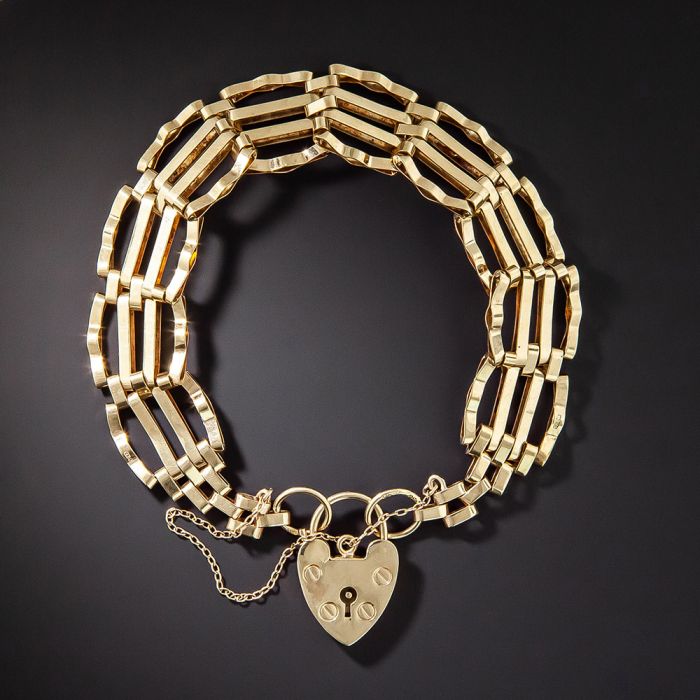 victorian-style-gate-padlock-