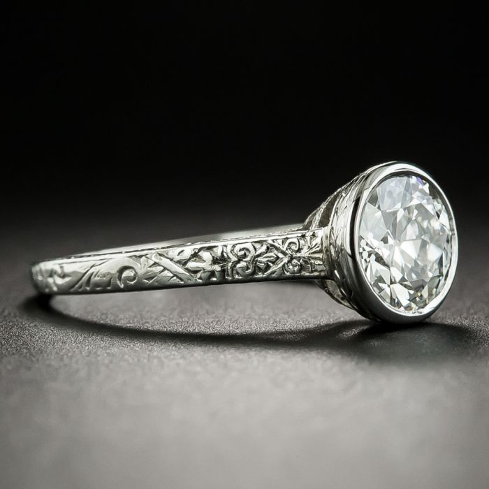 Vintage solitaire diamond ring top