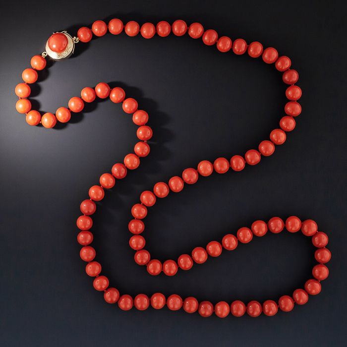 Vintage coral necklace top