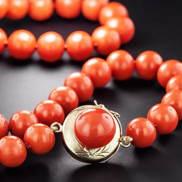 Vintage Coral Necklace with Coral Clasp