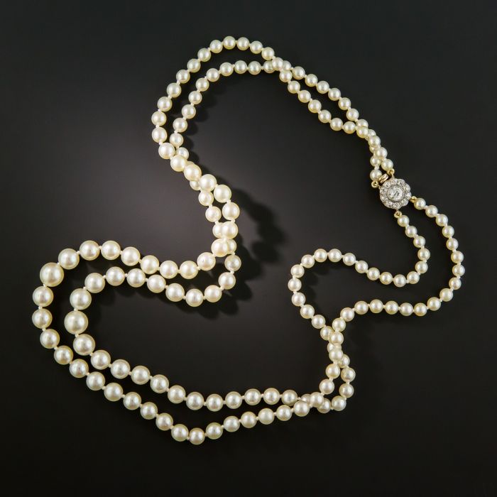 Old pearl necklace on sale