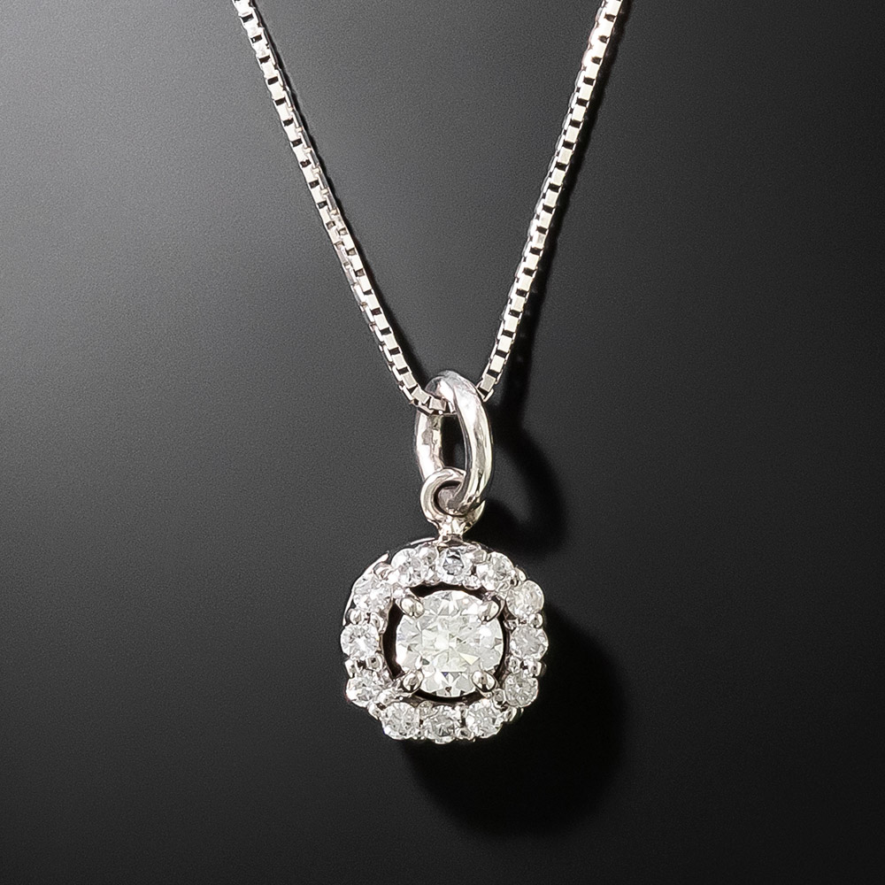A diamond cluster pendant main image 0