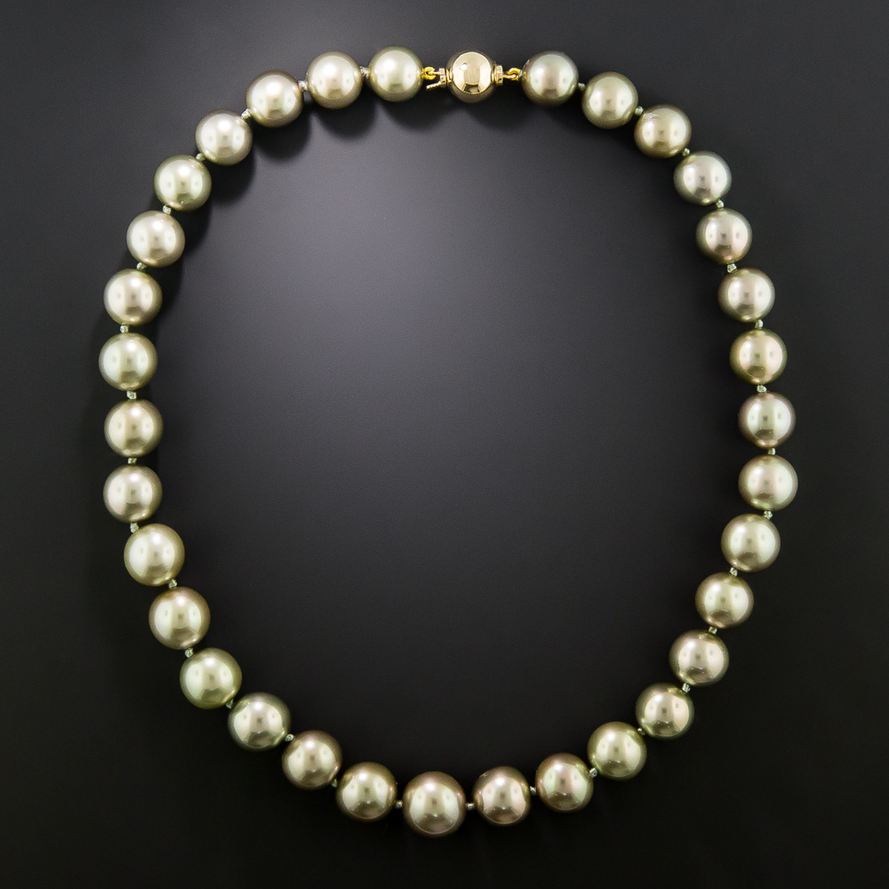 Tahitian 'pistachio' South Sea Pearl Strand