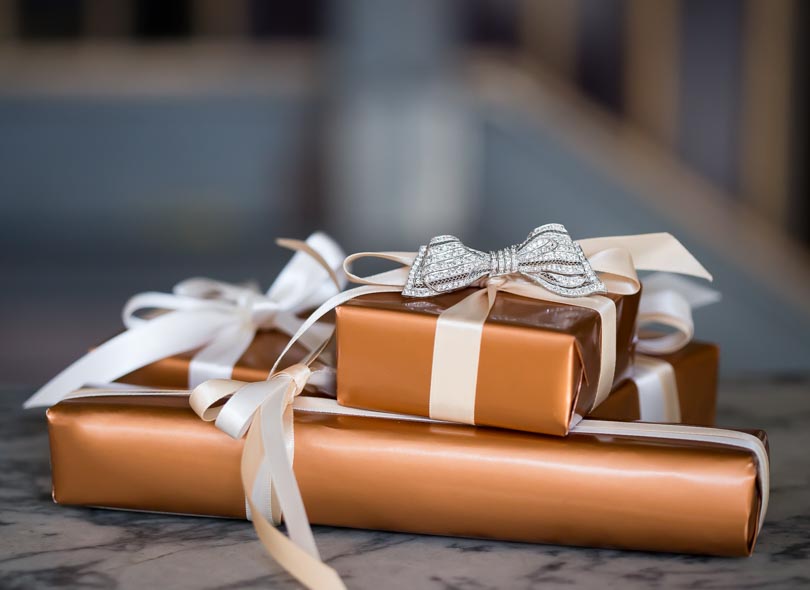 Lang Gift Wrap